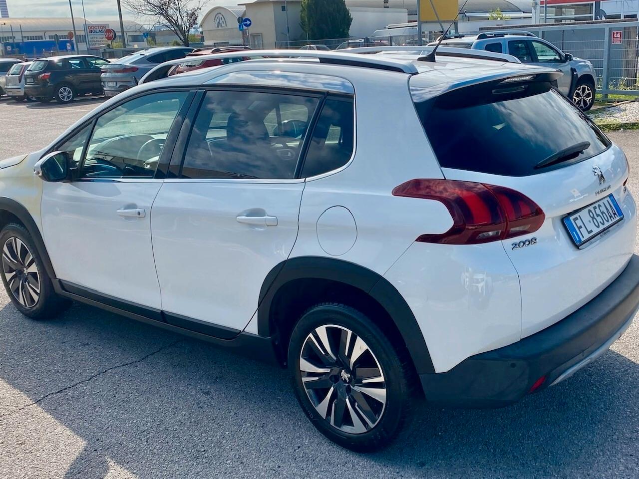 Peugeot 2008 1.2 PureTech 82 cv - 2017