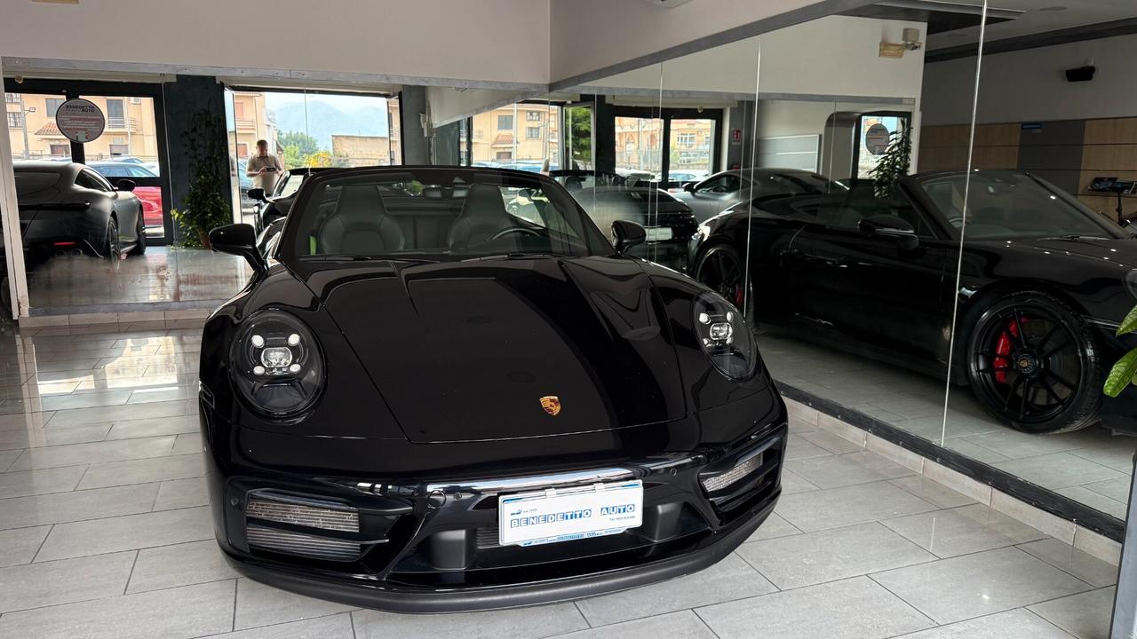 PORSCHE 992 GTS CABRIO UFF ITALIA