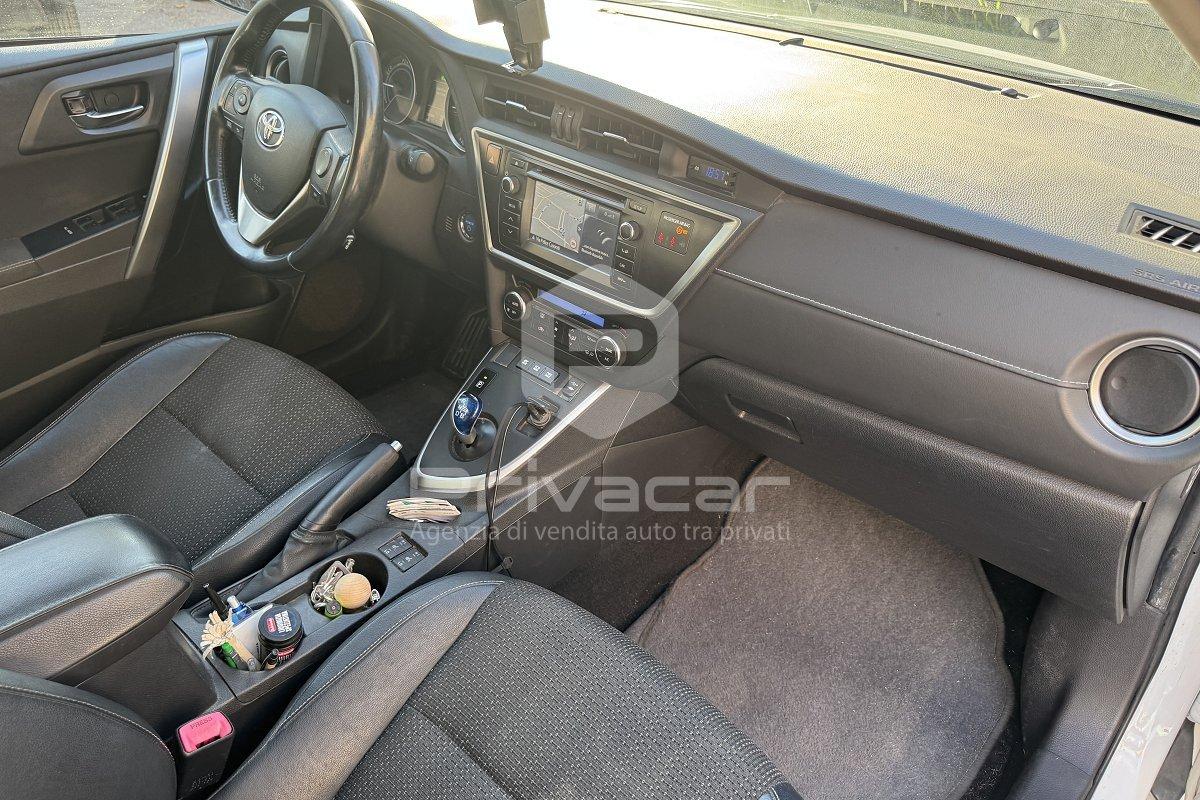 TOYOTA Auris Touring Sports 1.8 Hybrid Lounge