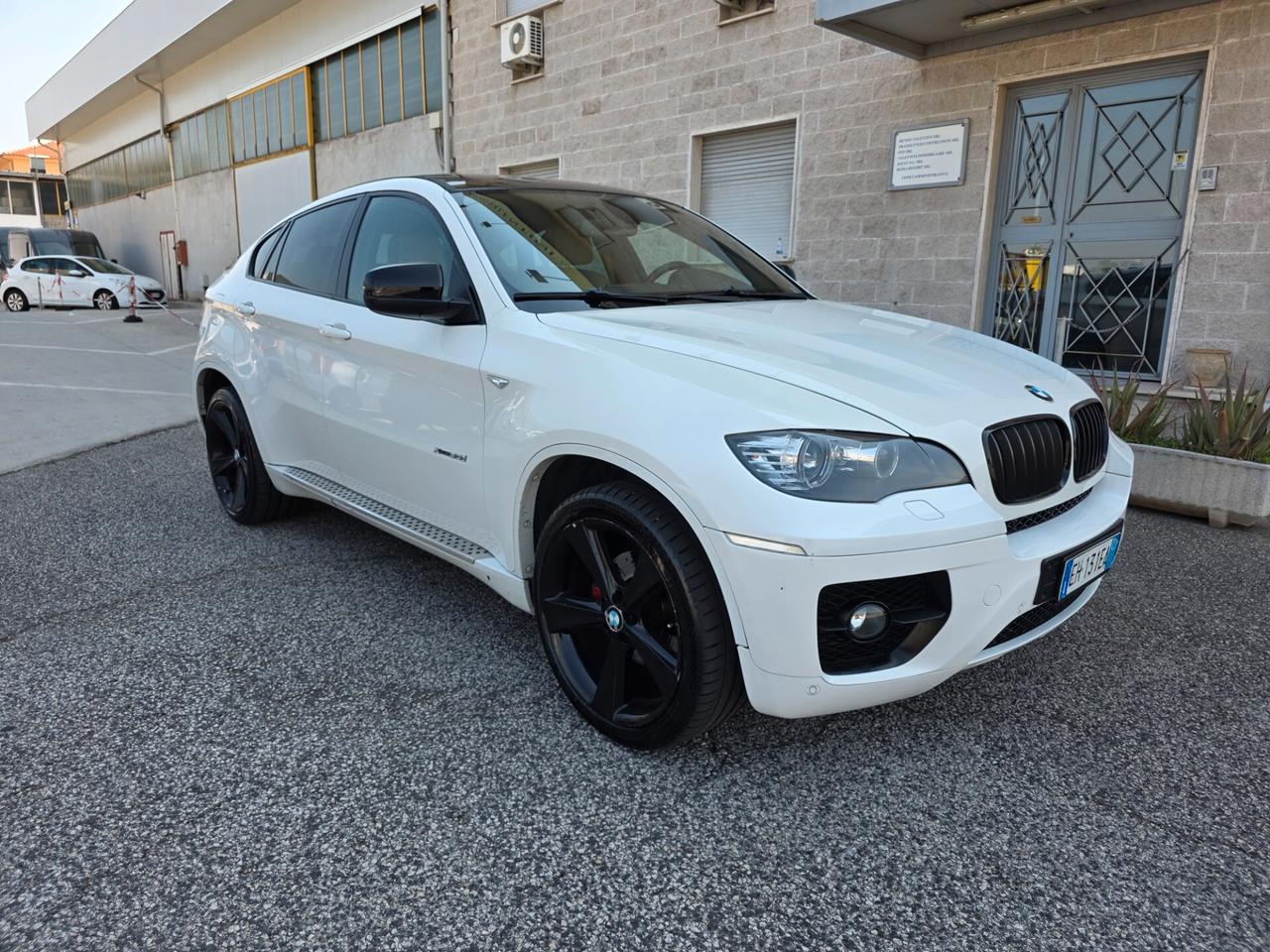 Bmw X6 xDrive30d Futura- SCHERMO GRANDE - PEDANE - ALLESTIMENTO M