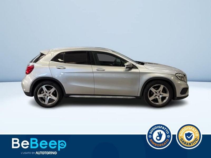 Mercedes-Benz GLA 200 D (CDI) PREMIUM 4MATIC AUTO