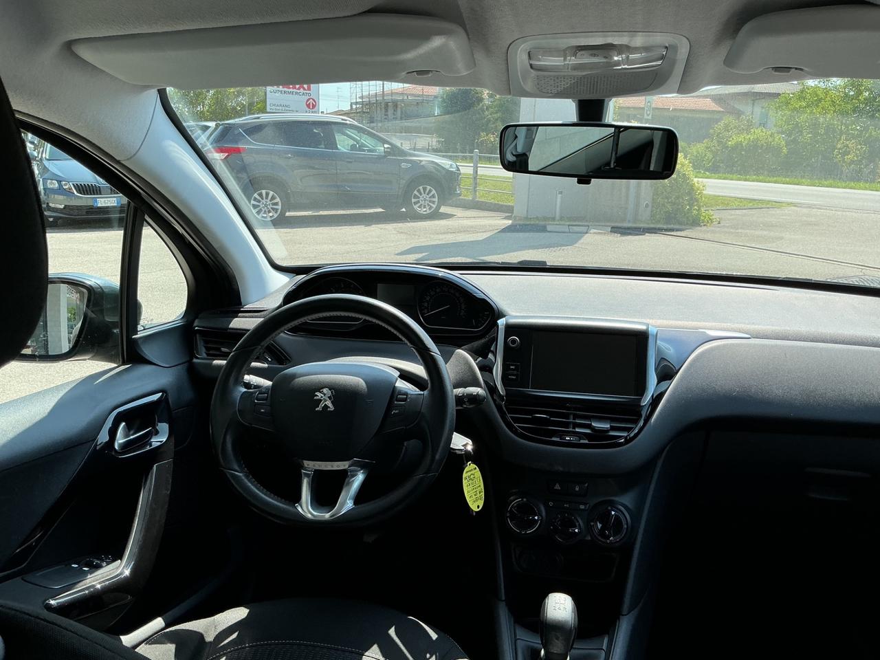 Peugeot 208 1.2 GPL Neopatentati
