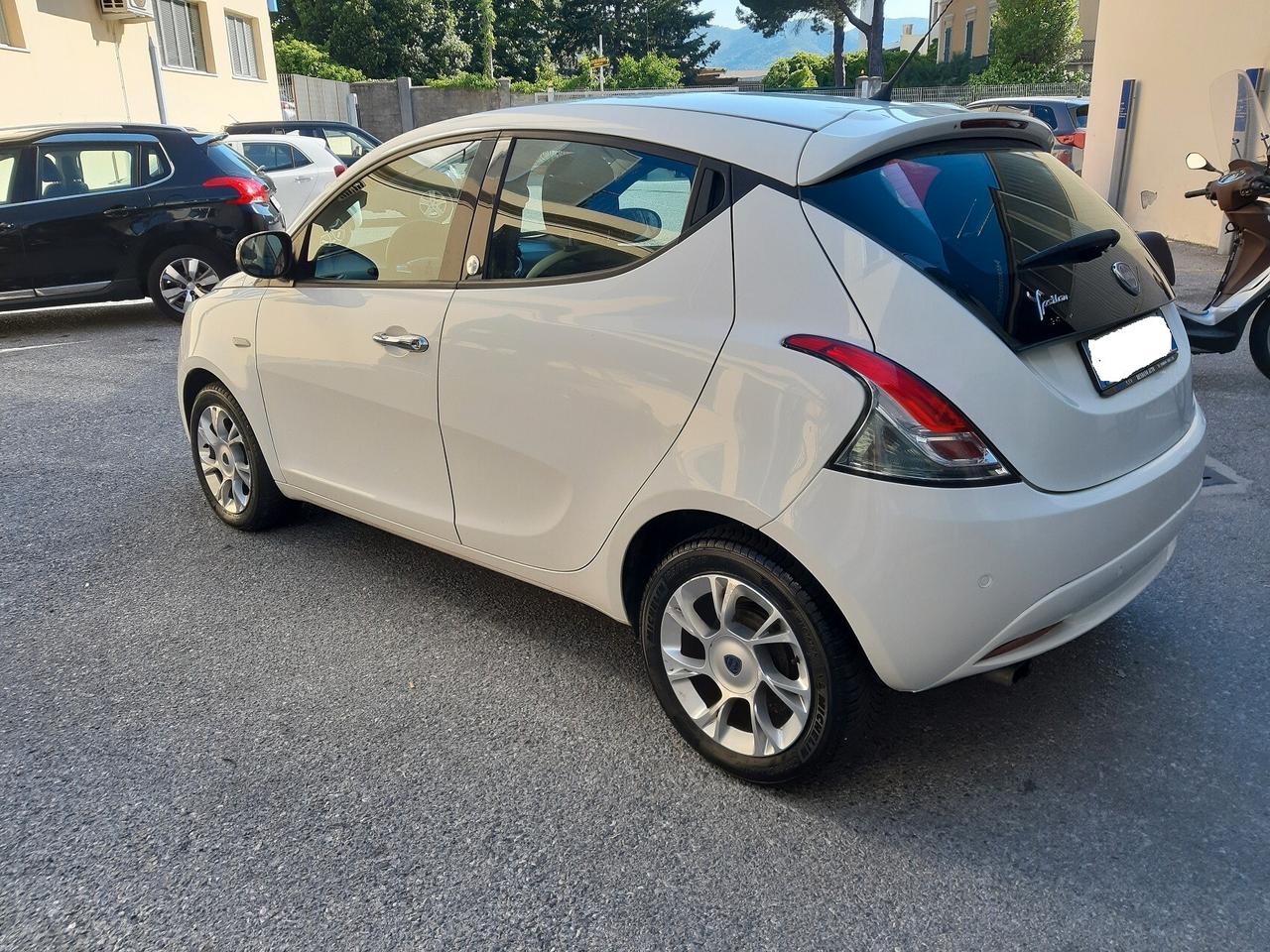 Lancia Ypsilon 1.2 69 CV 5 porte GPL Ecochic Gold