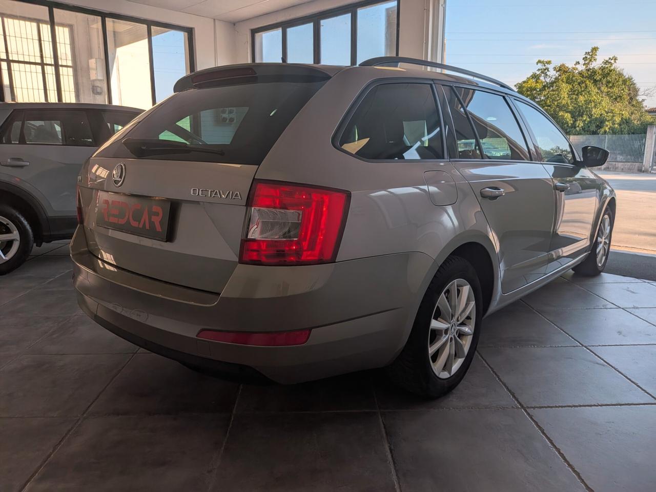 SKODA OCTAVIA SW 1.6 TDI DSG