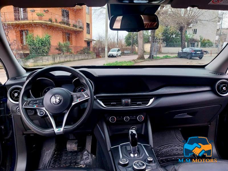 Alfa Romeo Stelvio 2.2 t Business rwd 180cv auto