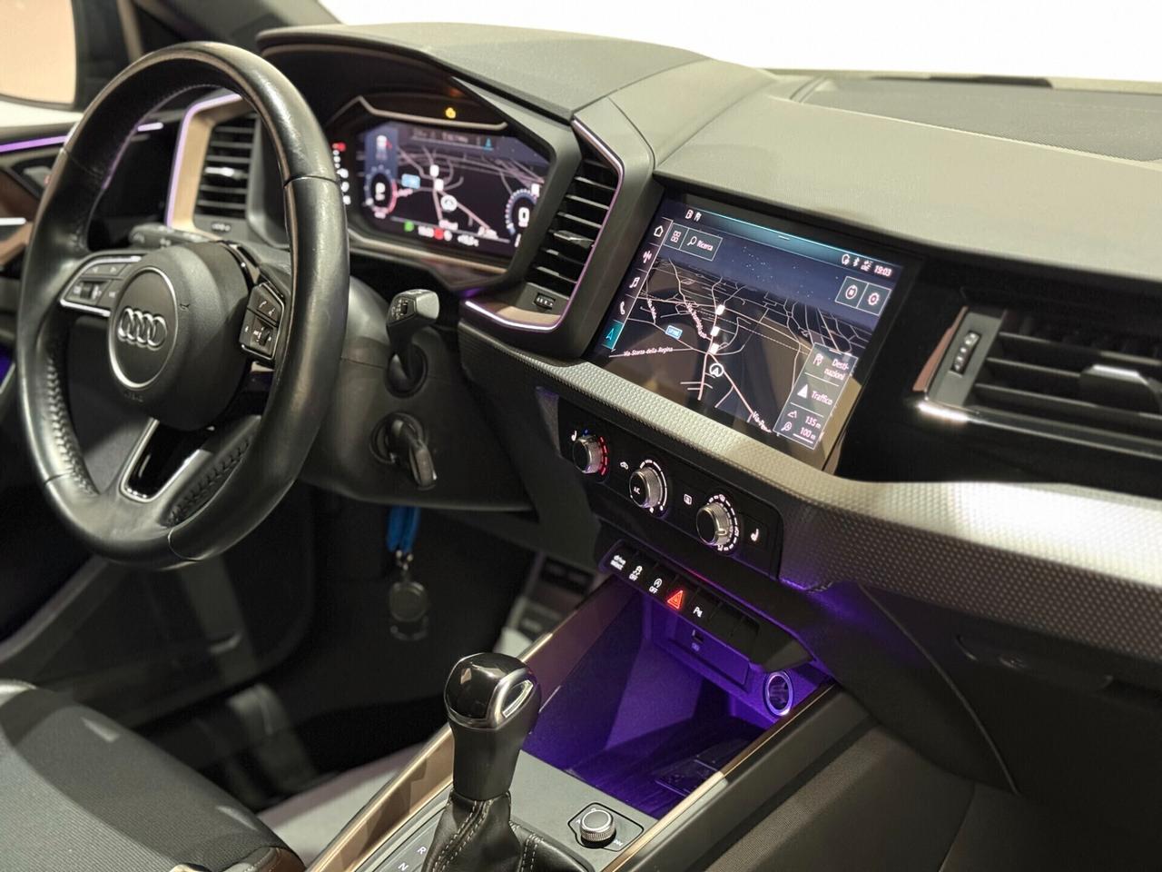 Audi A1 citycarver 30 TFSI S tronic Identity Contrast