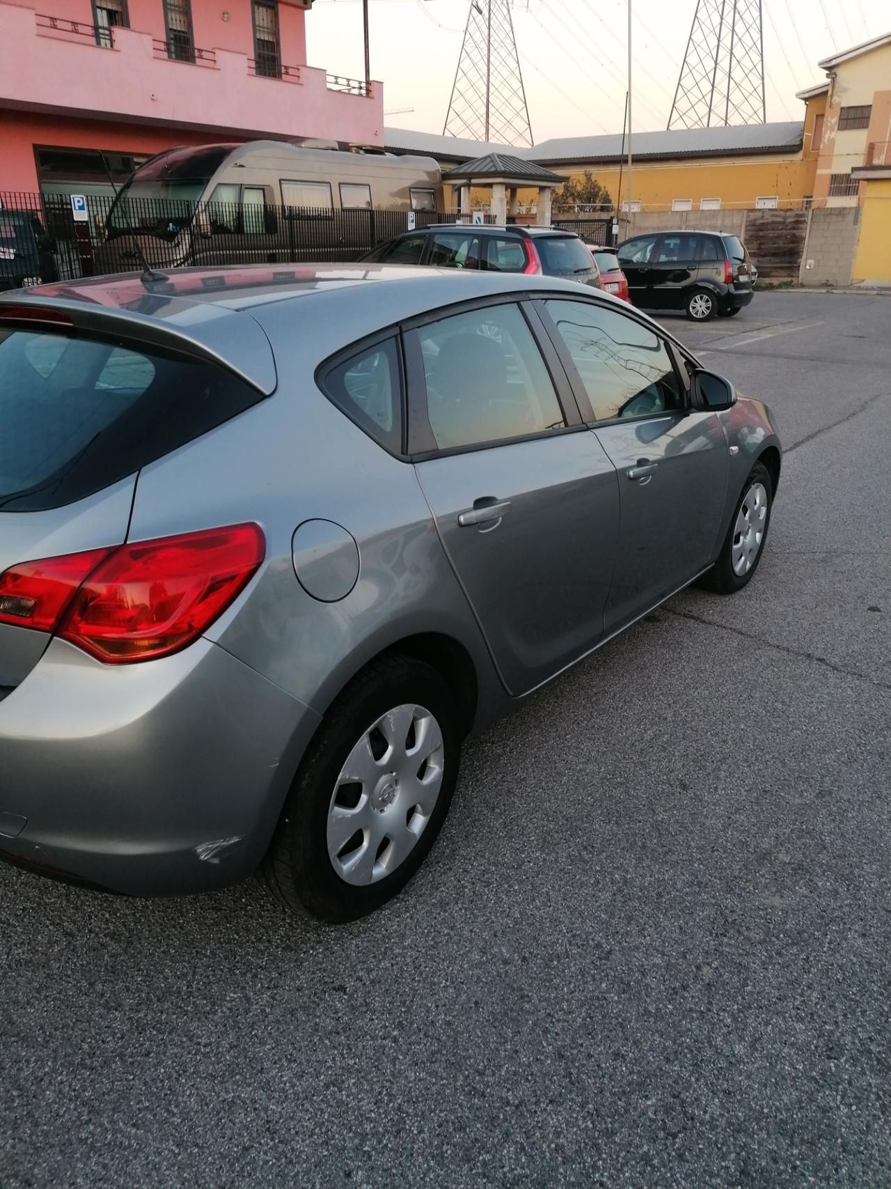 Opel Astra 1.4 100CV 5 porte Elective