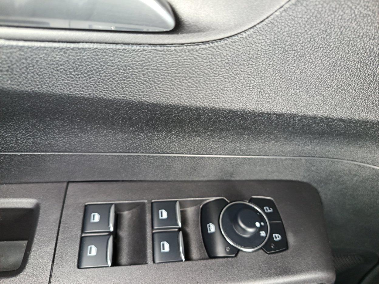 FORD Tourneo Courier 2ªs - Tourneo Courier 1.0 EcoBoost Powershift Titanium