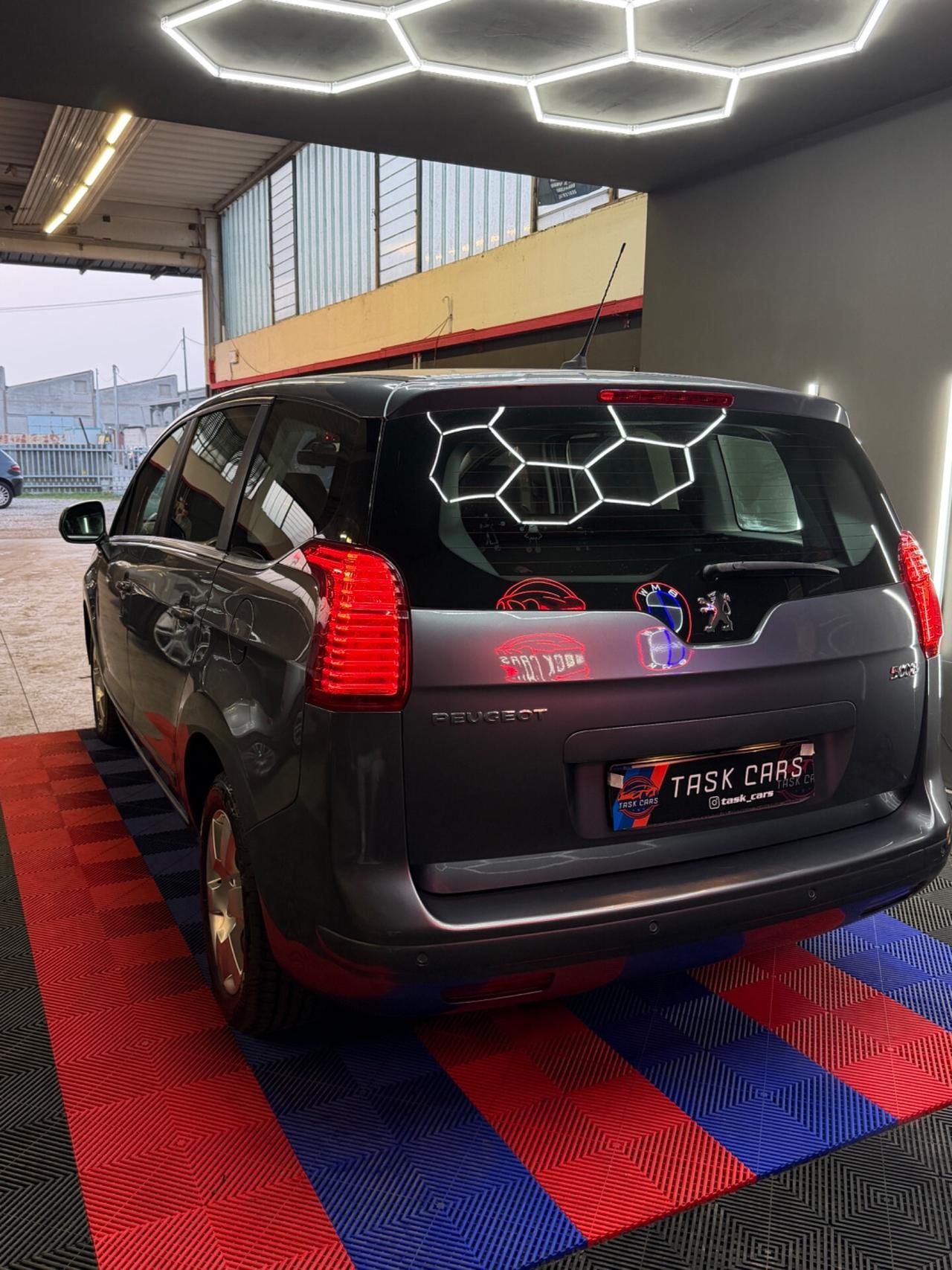 Peugeot 5008 1.6 HDi 112CV Allure