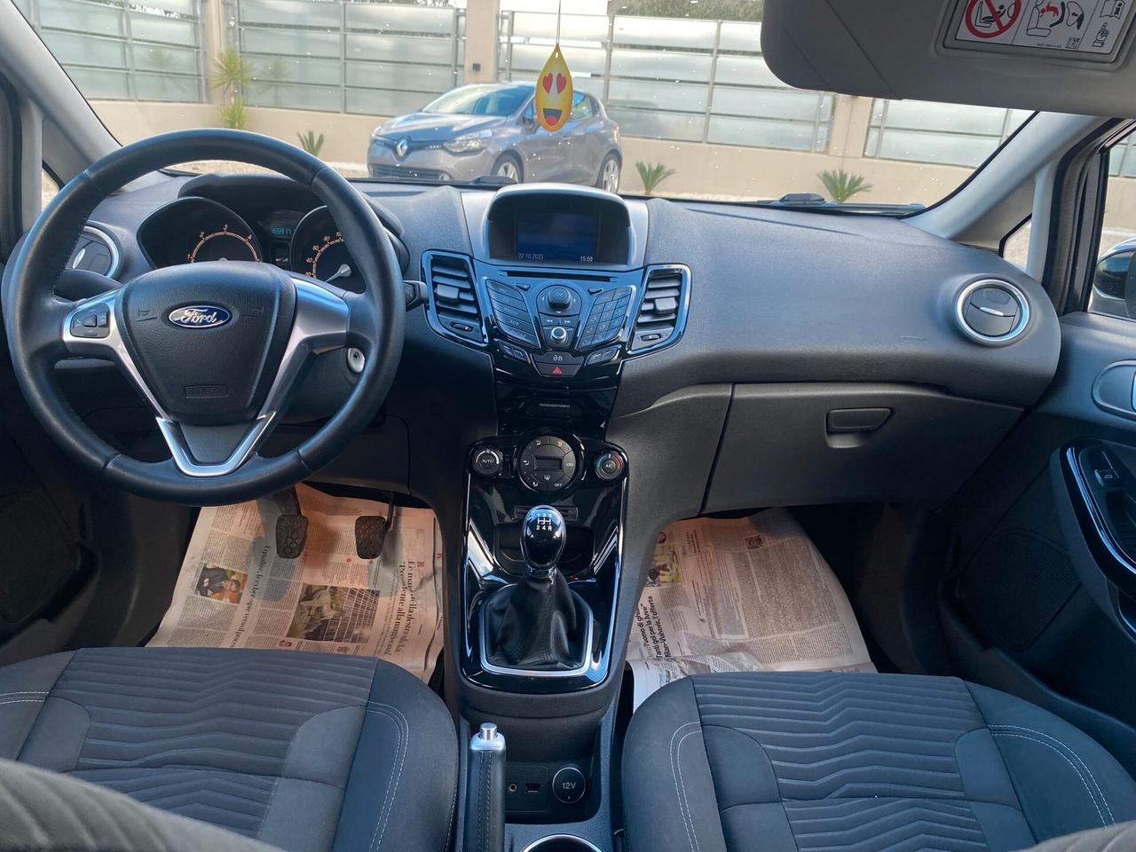 Ford Fiesta 1.5 TDCi 75CV 5 porte Titanium