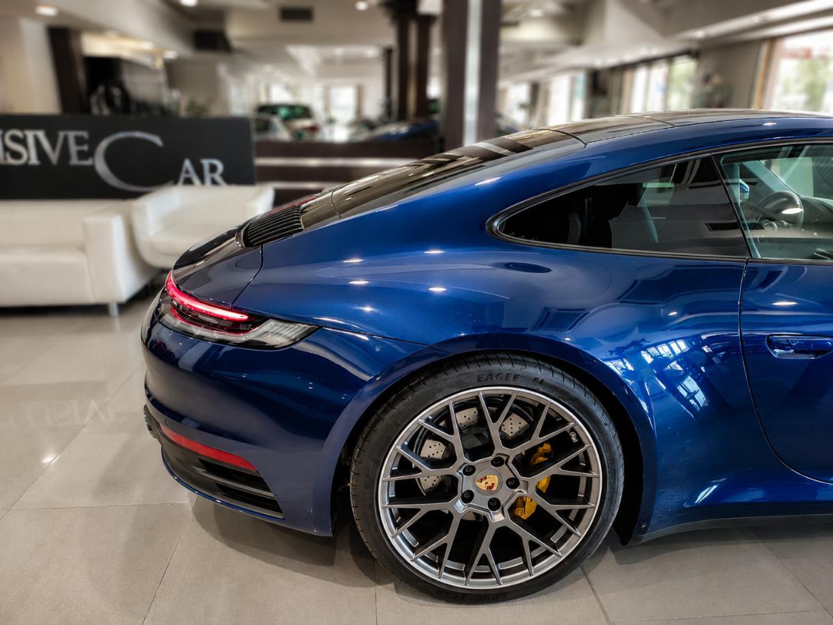 Porsche 992 Carrera 4S