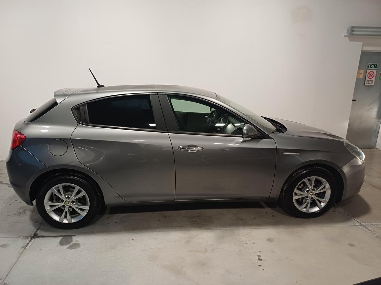 Alfa Romeo Giulietta 1.6 JTDm-2 105 CV Distinctive