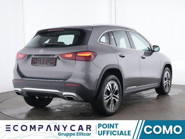 MERCEDES-BENZ GLA 180 Automatic Progressive Advanced