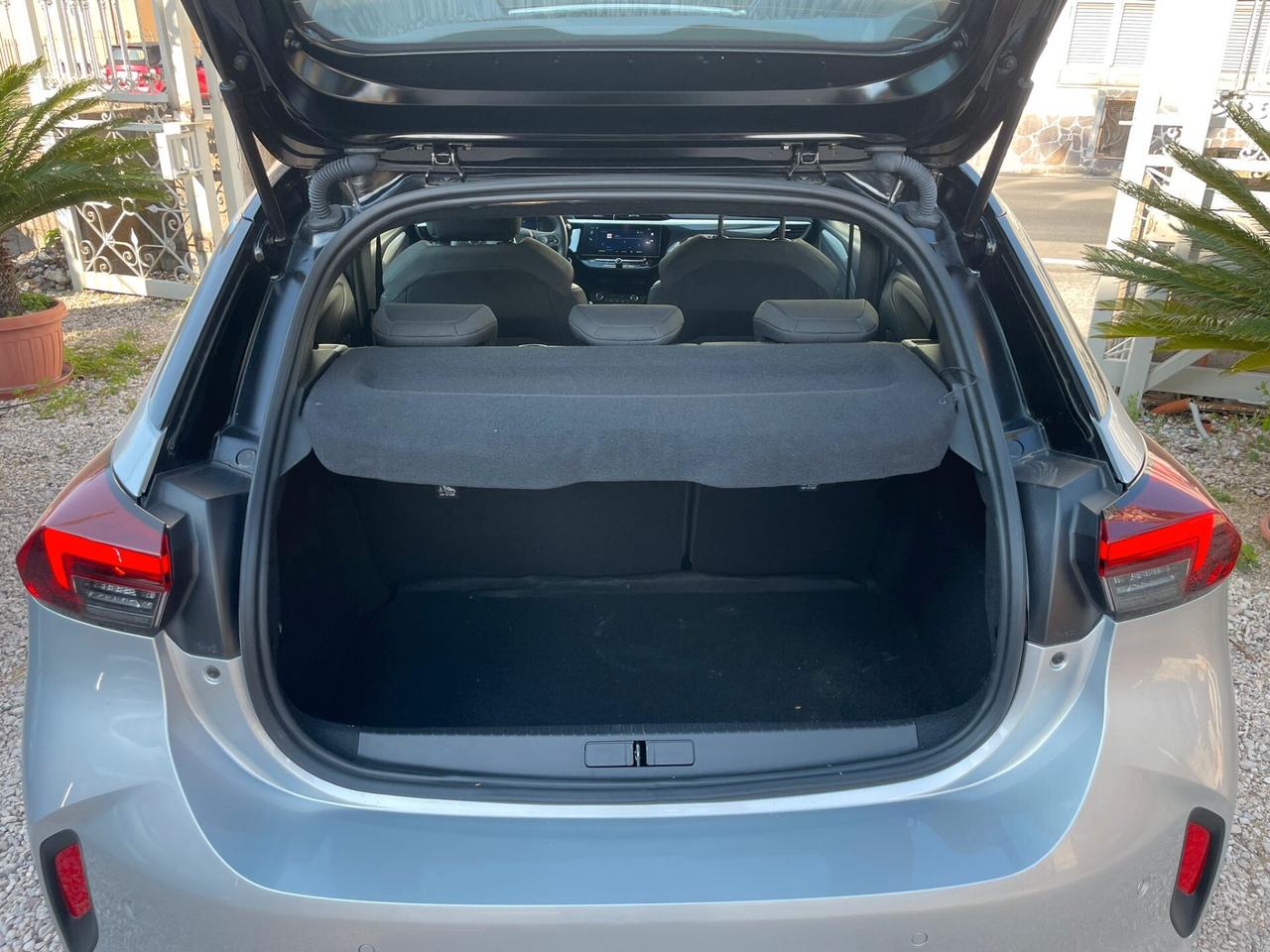 Opel Corsa 1.2 GS LINE