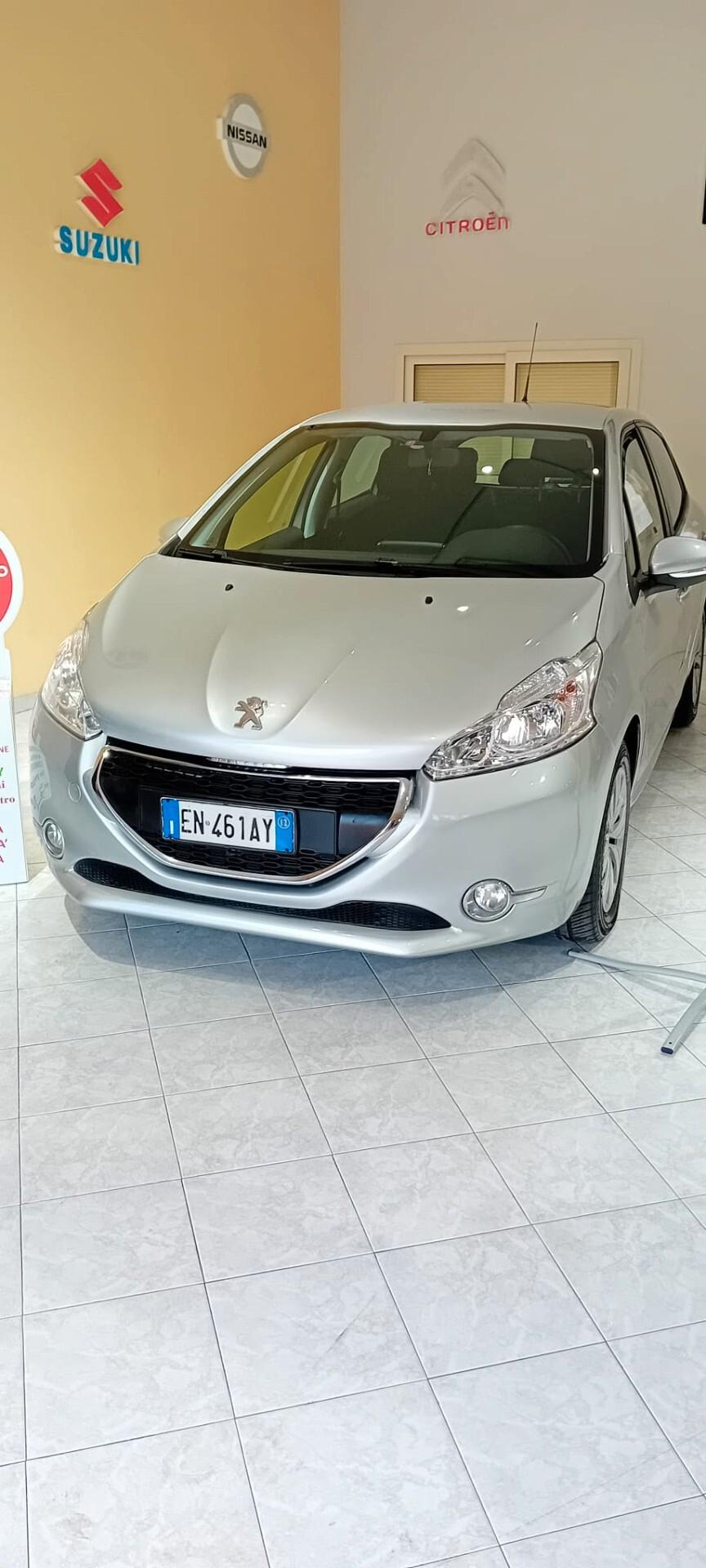 Peugeot 208 1.2 VTi 82 CV 5 porte Allure