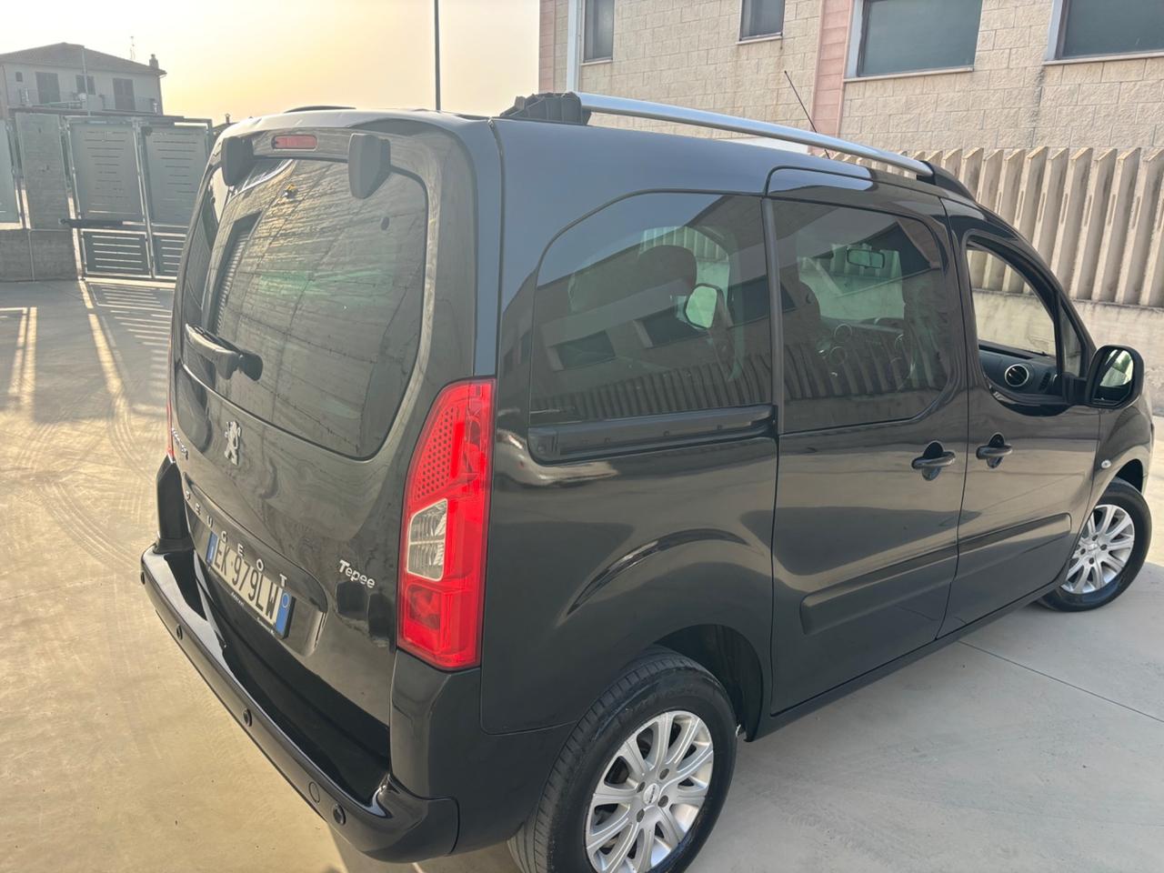Peugeot Partner Tepee 1.6 HDi 115CV Outdoor