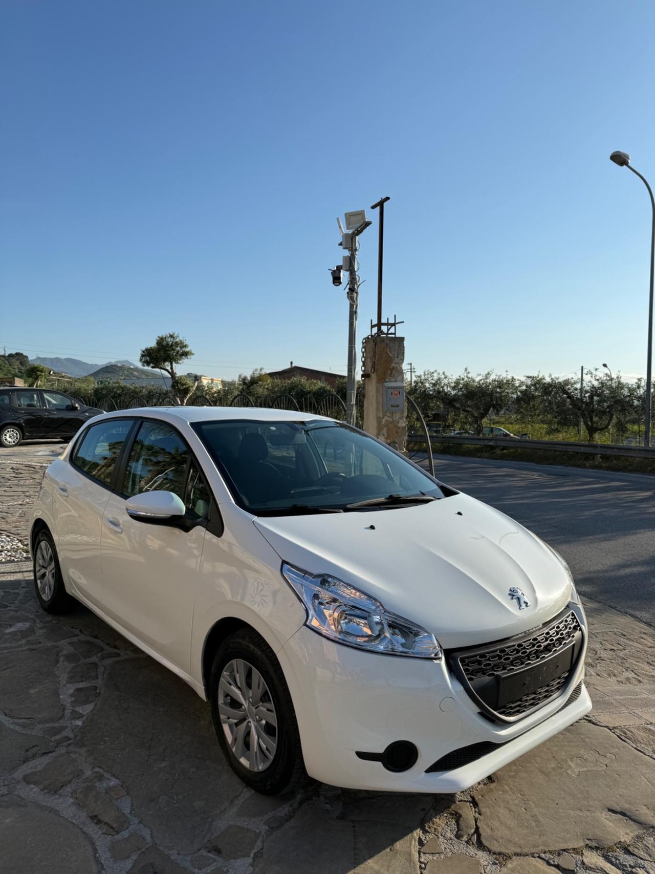 Peugeot 208 1.4 HDi 68 CV 5 porte Access
