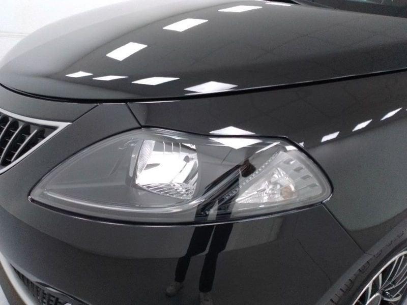 Lancia Ypsilon 1.0 firefly hybrid Platino s&s 70cv