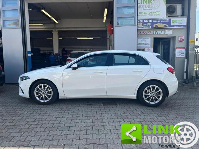 MERCEDES-BENZ A 200 Sport