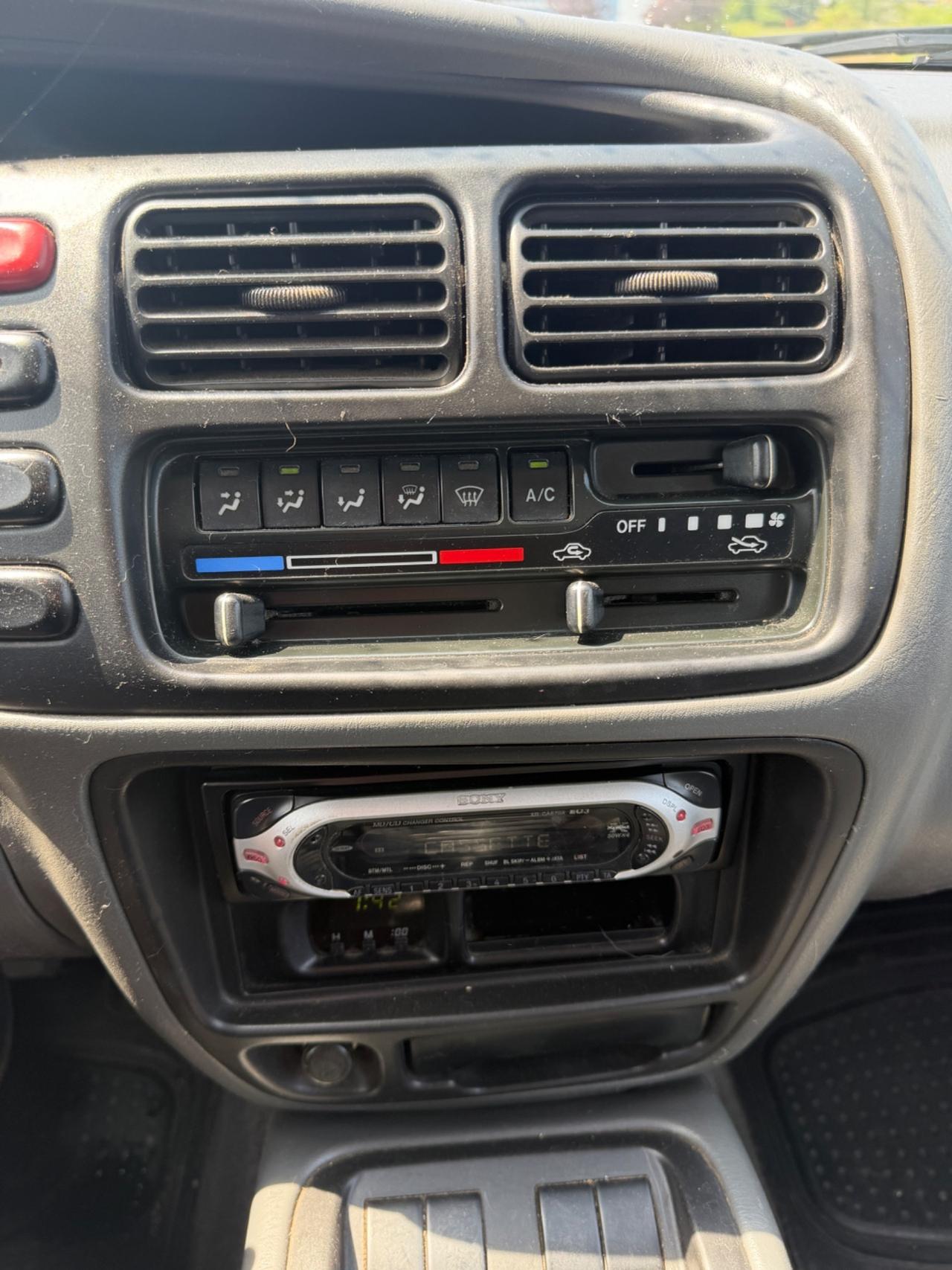 Suzuki Grand Vitara 1.6i 16V cat 3 porte