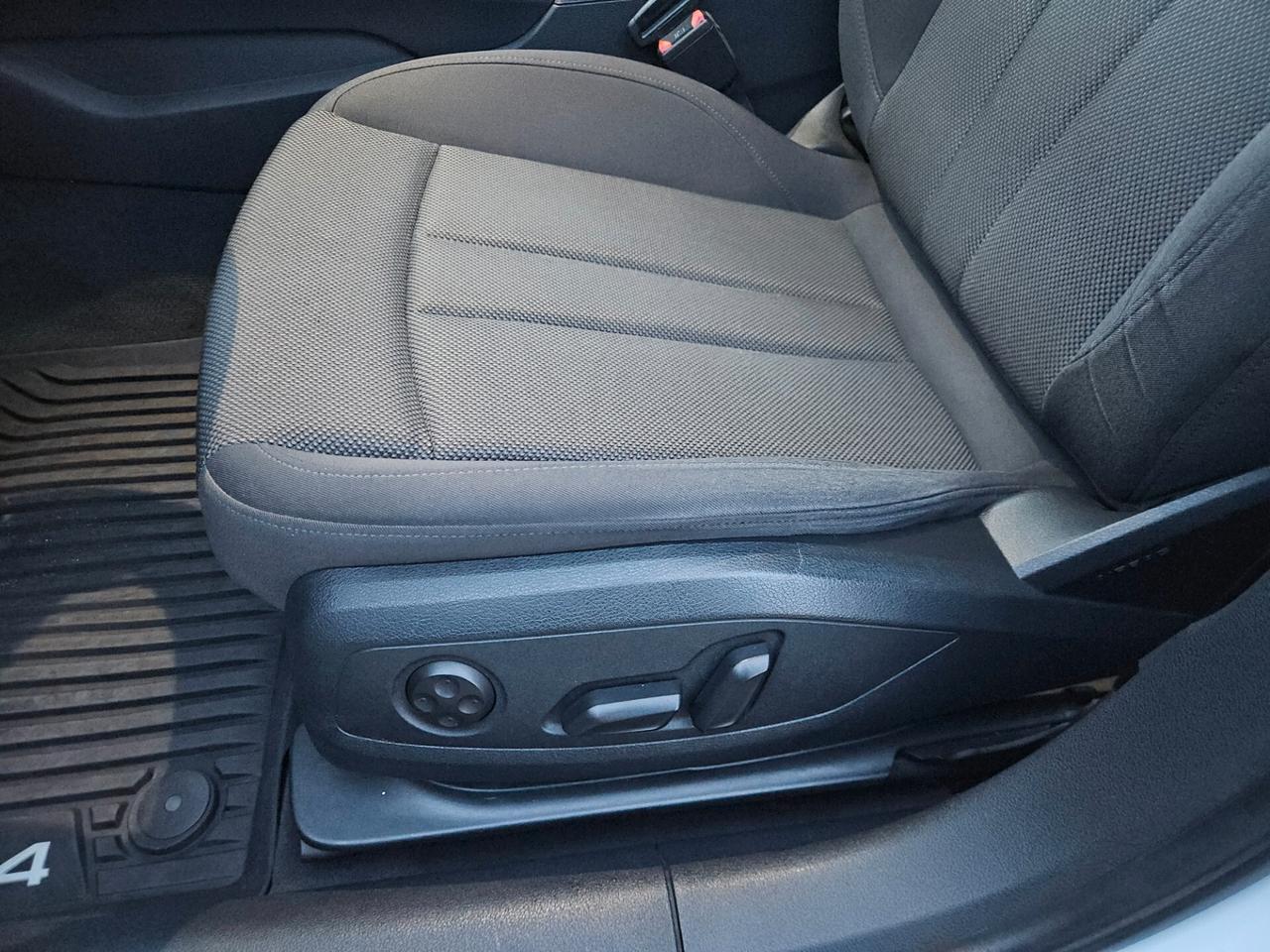 Audi A4 2.0 TDI 150 CV S tronic Sport Avant