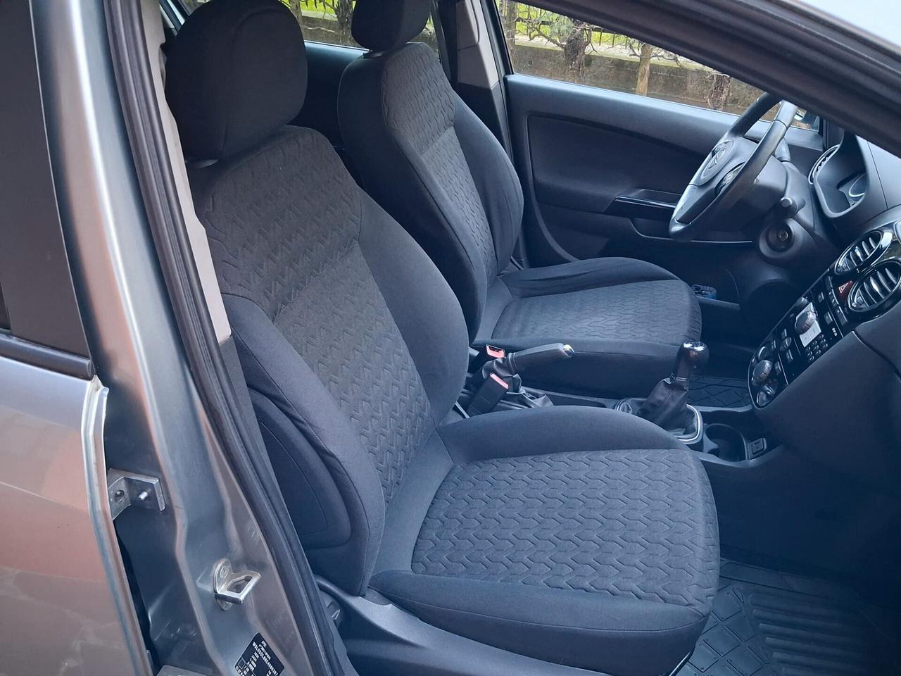 Opel Corsa 1.2 85CV 5 porte GPL-TECH Edition