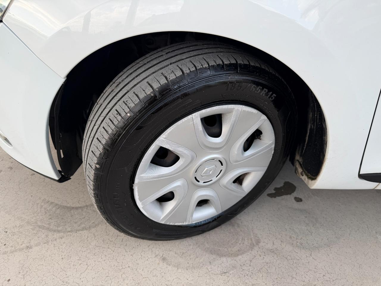 RENAULT CLIO SPORTER 2018 1.5 DIESEL 75 CV *N1