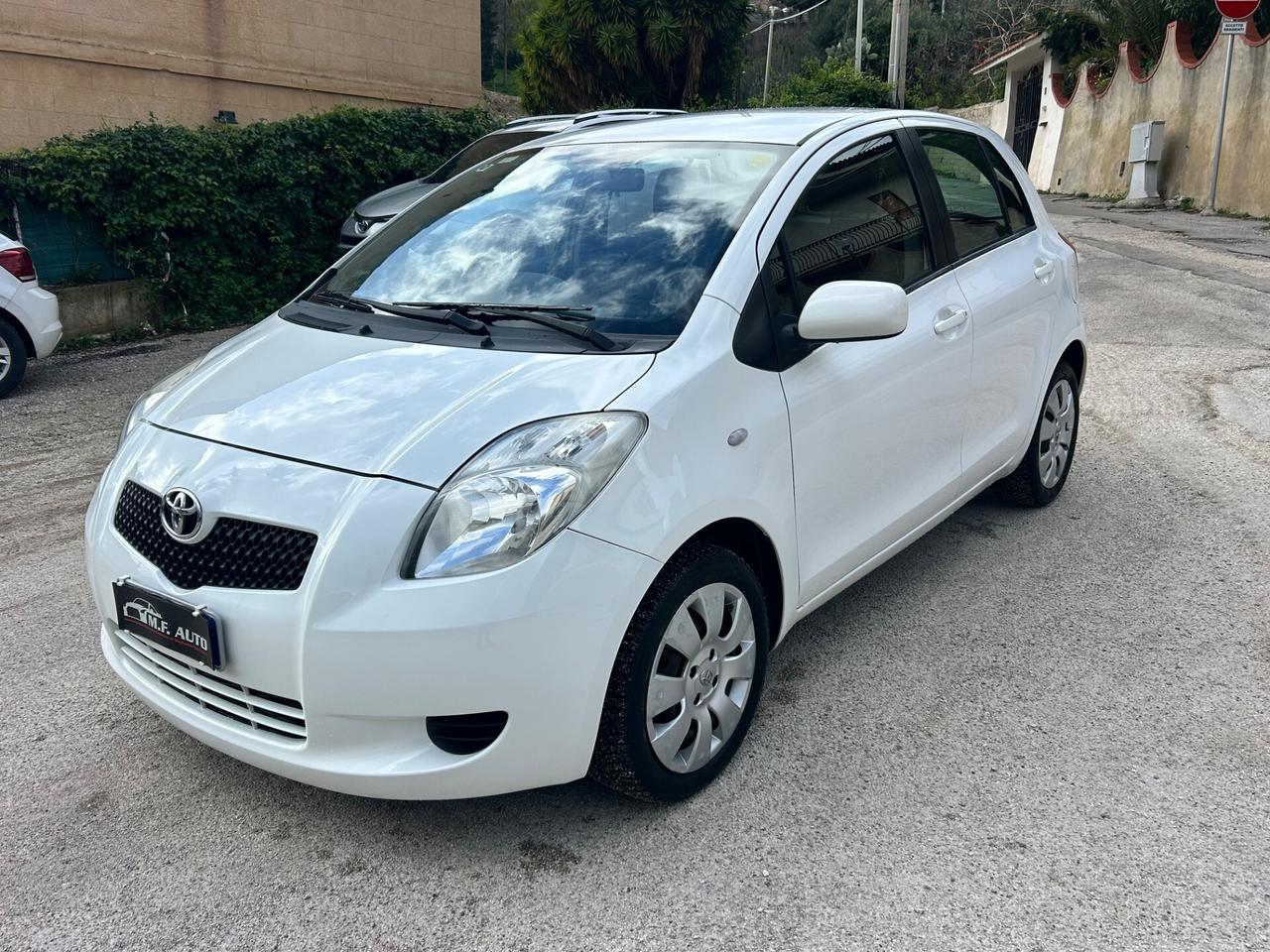 Toyota Yaris 1.0 VVT-i 5 porte