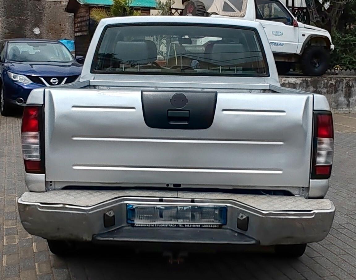 Nissan Navara Pick-up 2.5 TD 4 porte Double Cab