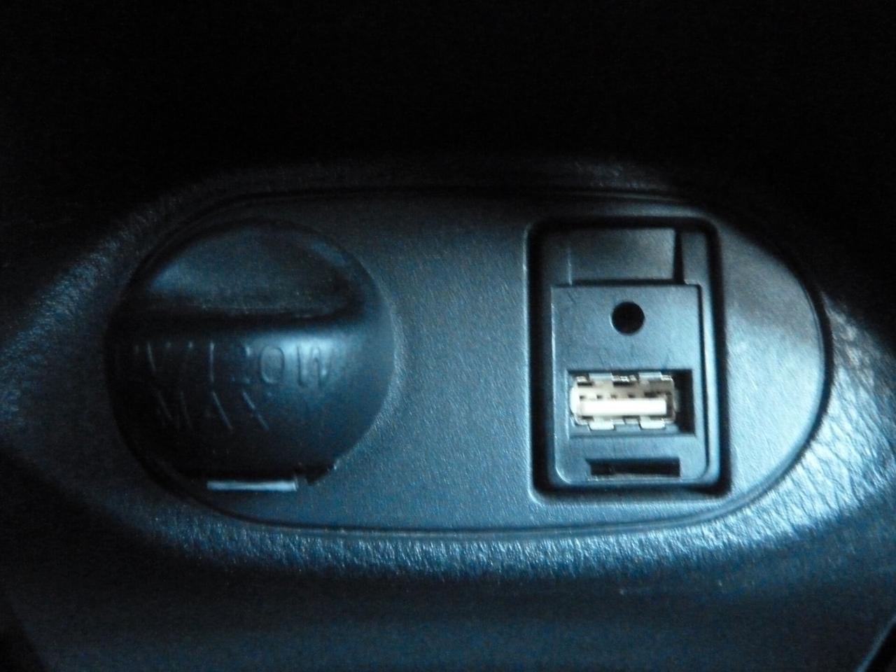 Toyota Yaris 1.0 5 p. OK Neopatentati