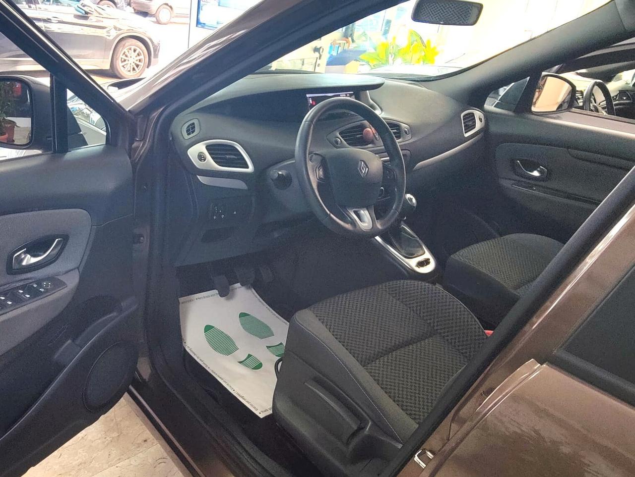 Renault Scénic X-Mod 1.5 dCi 110CV Attractive