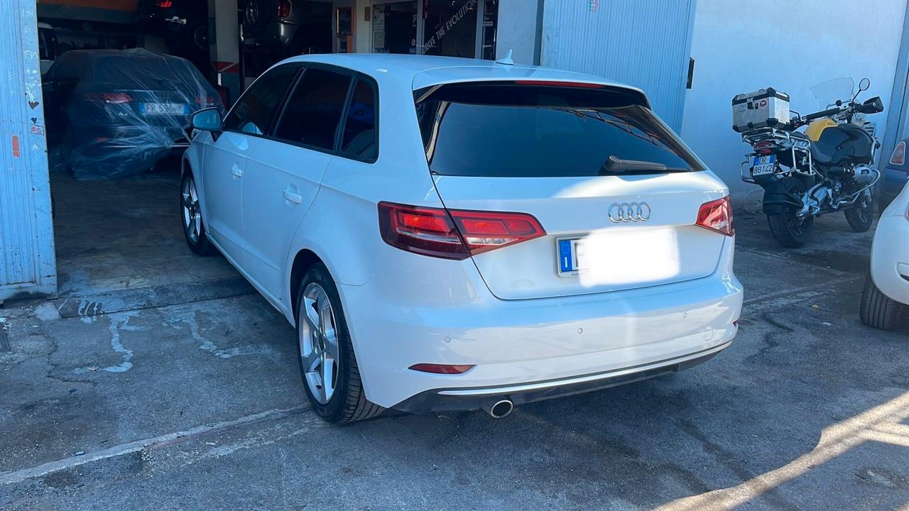 Audi A3 SPB 1.6 TDI 116 CV Design