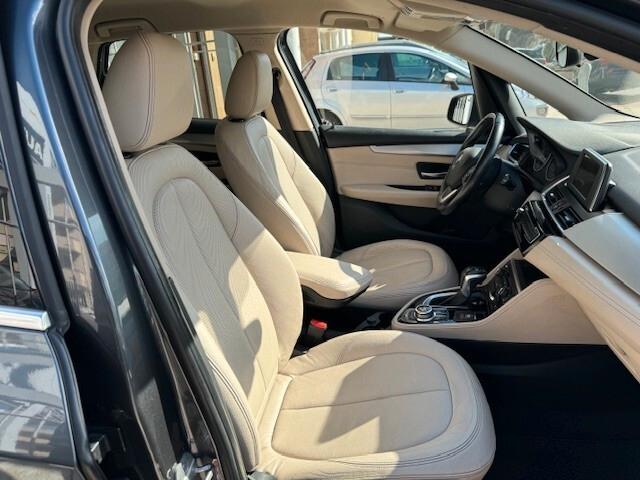 Bmw 2er Active Tourer 216d Luxury Pelle-Led-Navi-C.Autom.