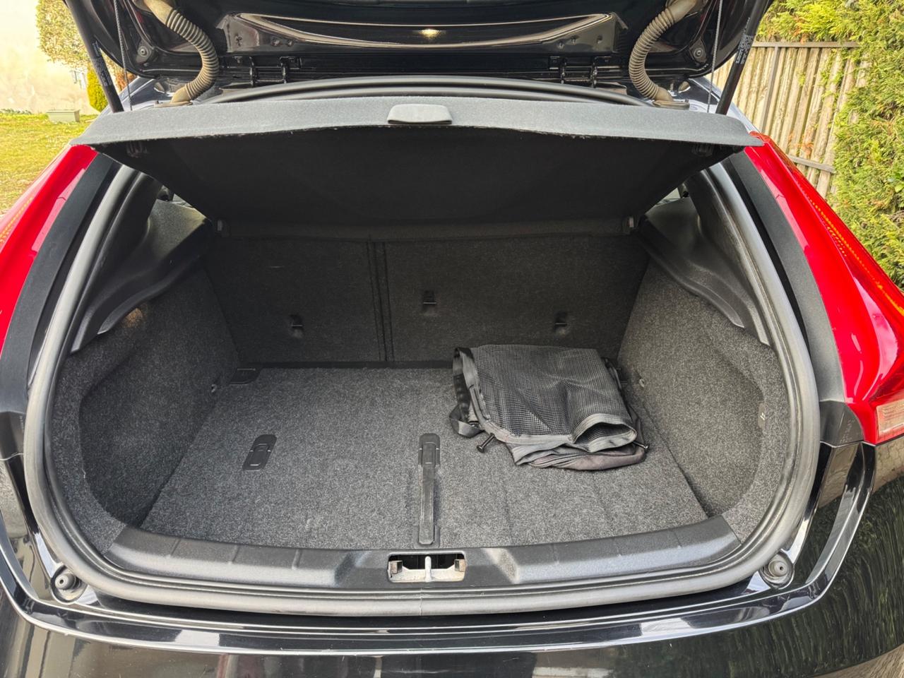 Volvo V40 D2 Geartronic Business Plus