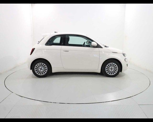 FIAT 500 Action Berlina 23,65 kWh