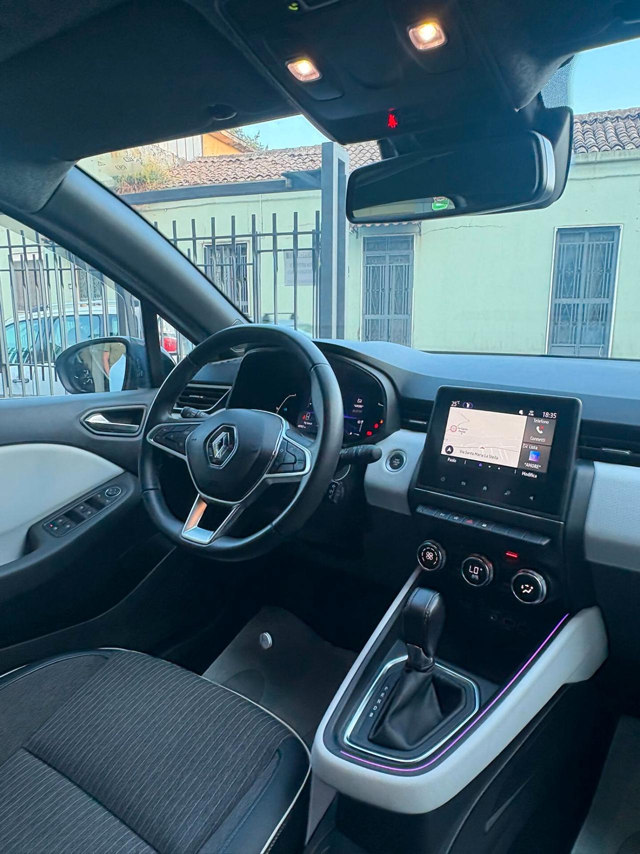Renault Clio 1.6 E-Tech full hybrid Techno 145cv auto