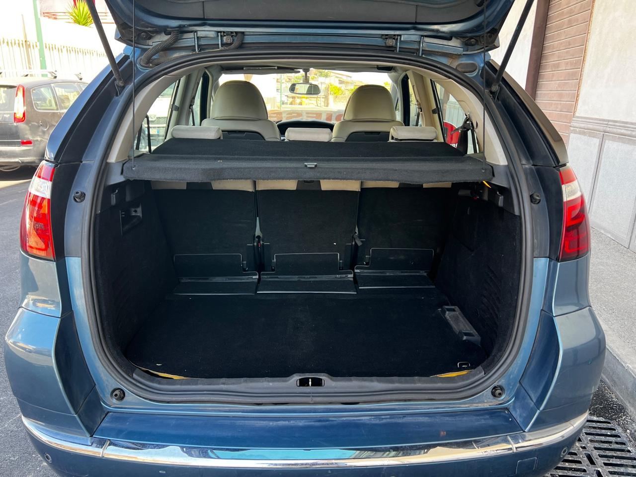 Citroen C4 2.0!Diesel Anno 2013 cambio automatico