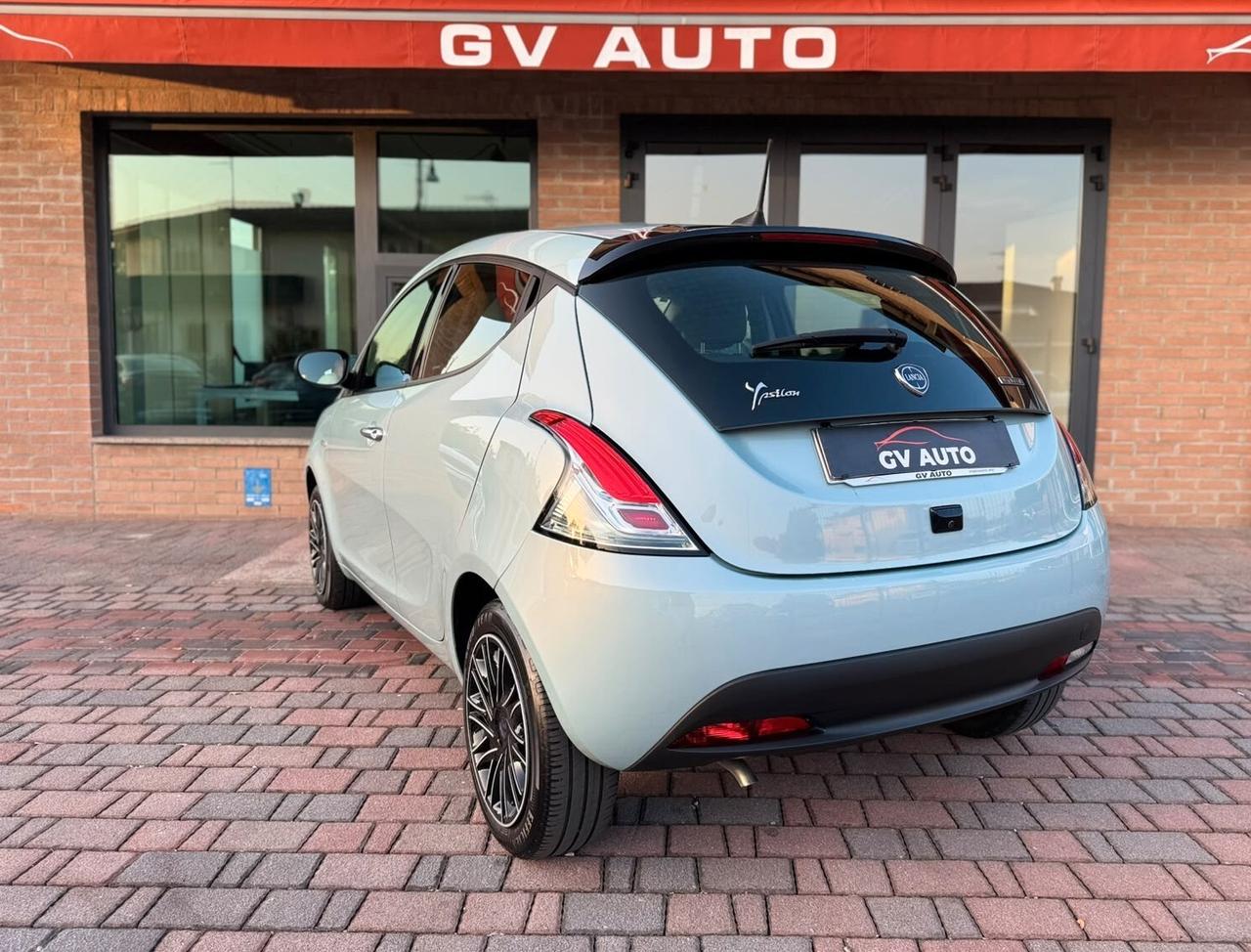 Lancia Ypsilon Hybrid