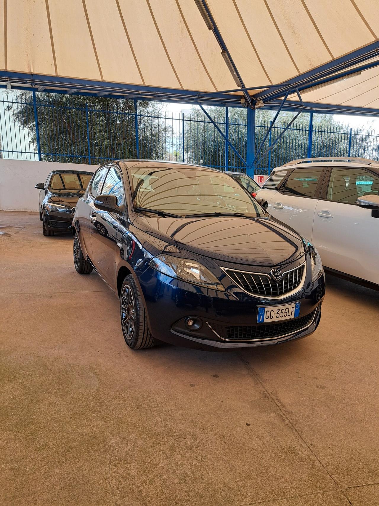 Lancia Ypsilon 1.0 FireFly 5 porte S&S Hybrid Ecochic Gold