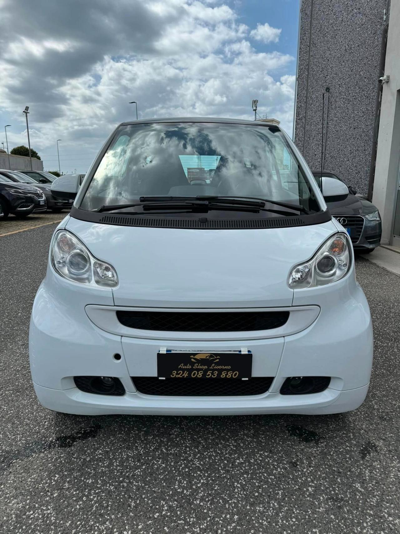 Smart ForTwo 1000 52 kW MHD coupé pure