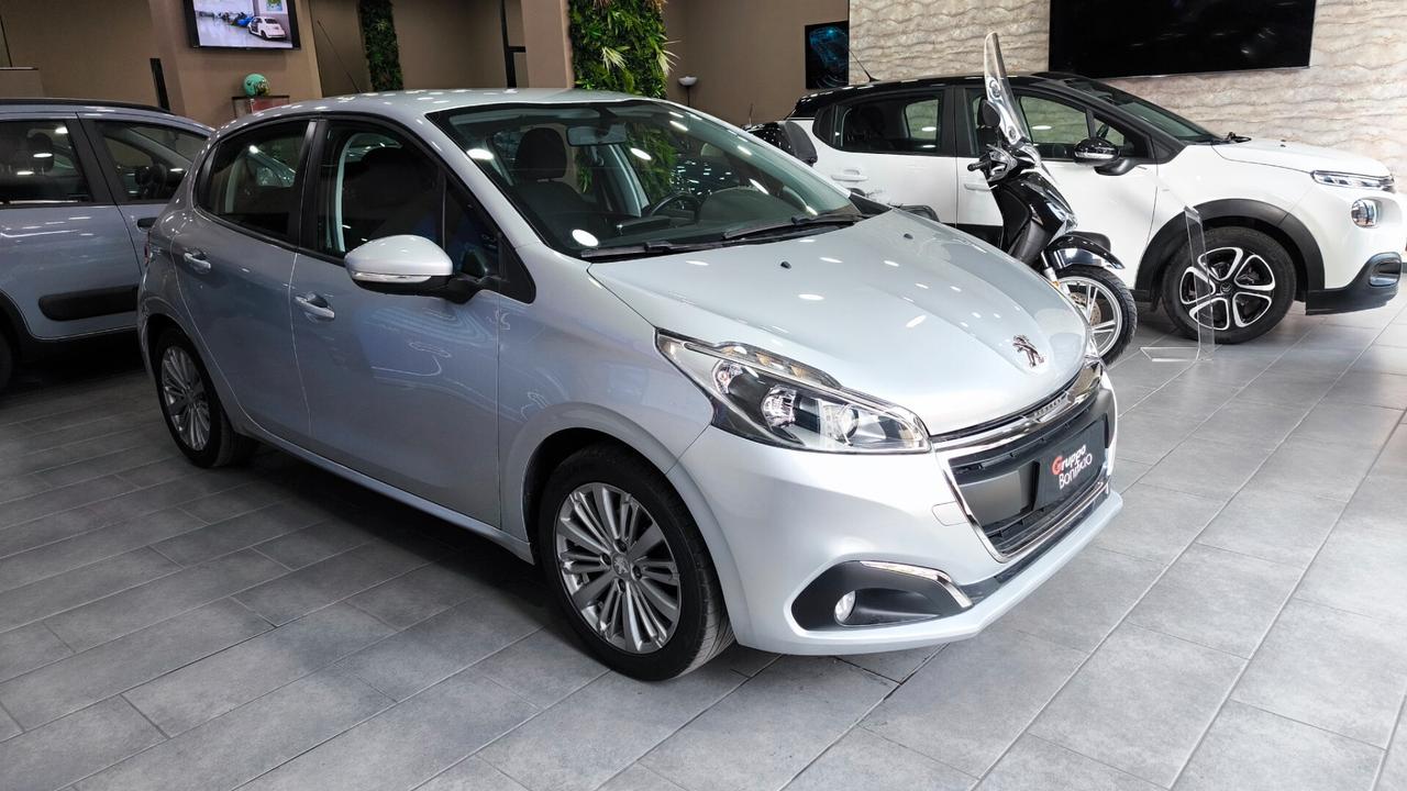 Peugeot 208 PureTech 82 5 porte Allure