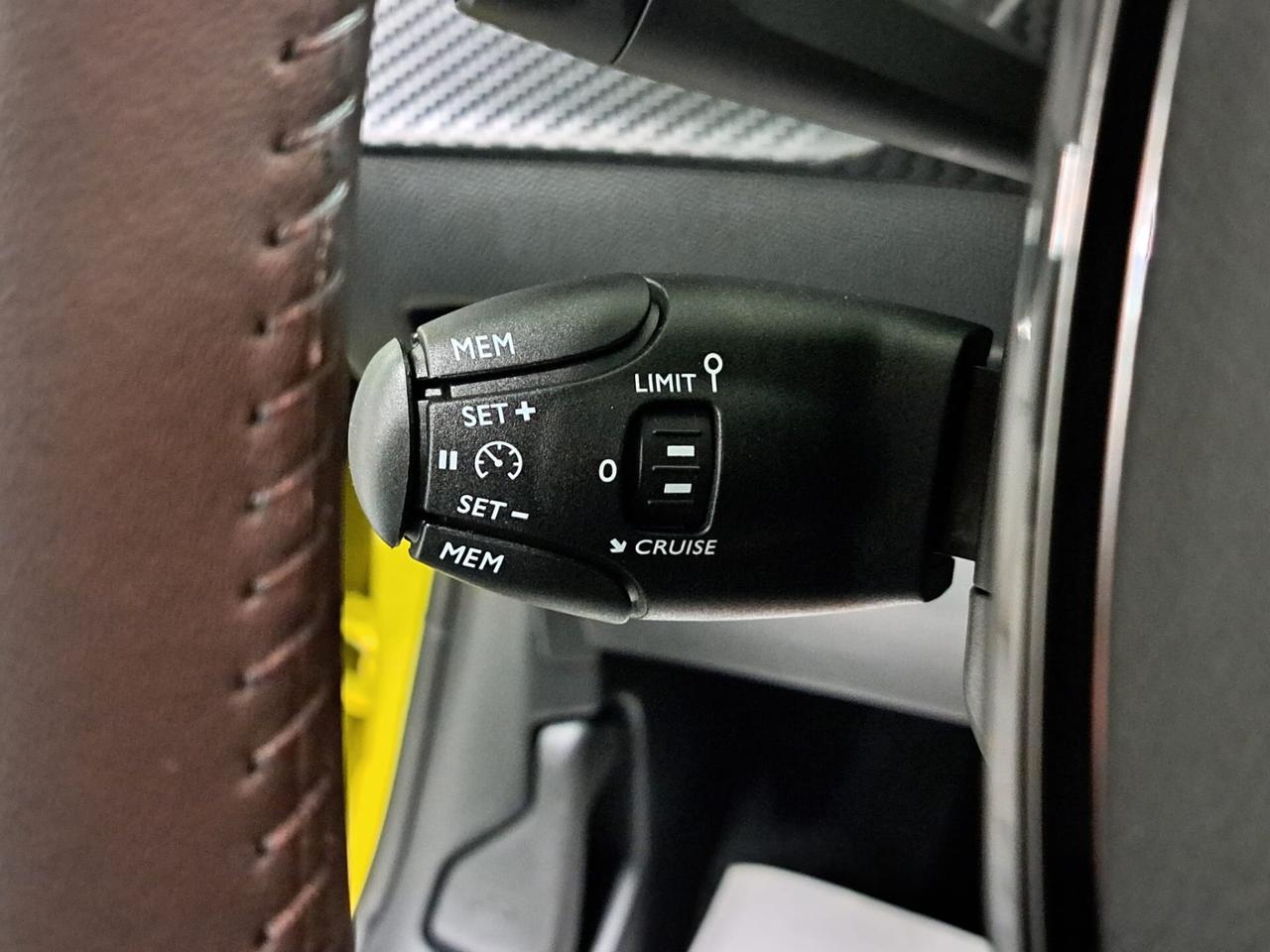 Peugeot 208 1200 PureTech 75CV Style 5 Porte Km. 0
