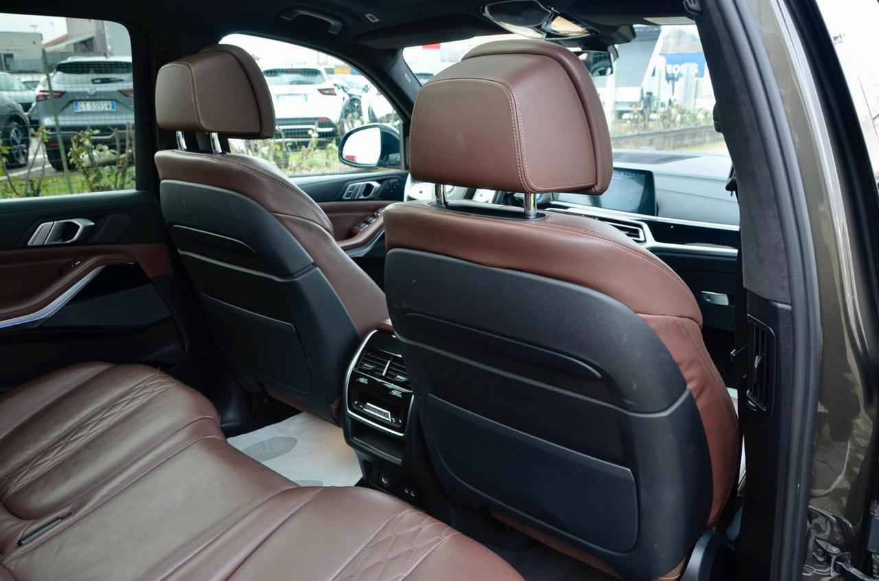 BMW X7 XDRIVE30d INDIVIDUAL COMPOSITION 265cv AUT 7 POSTI, SERVICE BMW, TETTO, HI-FI HARMAN & KARDON, FARI LASER, SOSPENSIONI, PERMUTE