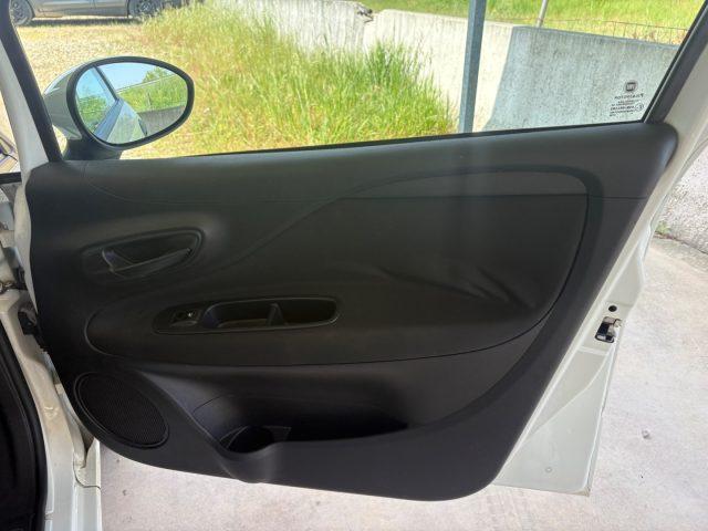 FIAT Punto 1.2 8V 5 porte EURO 6 OK NEOPATENTATI