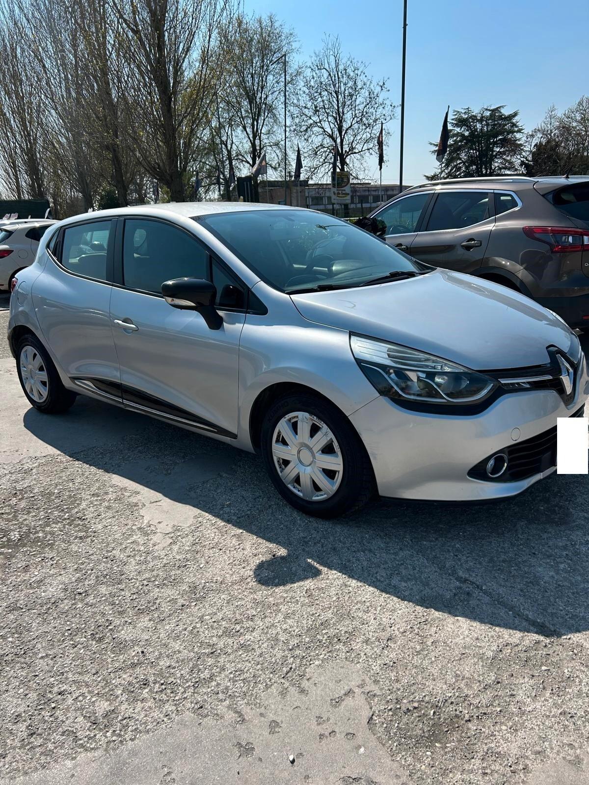 Renault Clio 1.2 75CV 5 porte Live OK NEO PATENTATI