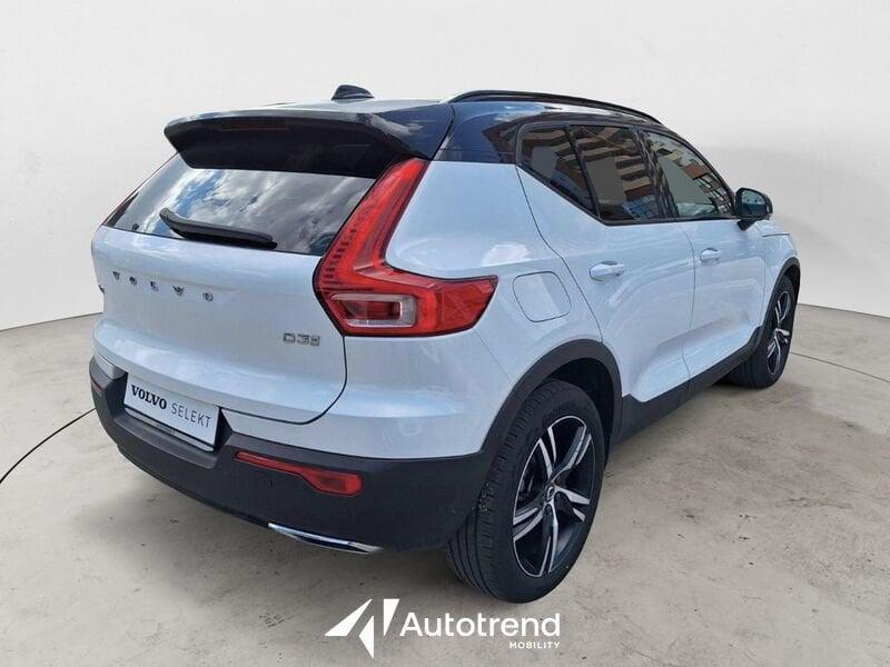 Volvo XC40 D3 150 CV Automatica NAVI TETTO LED R-design