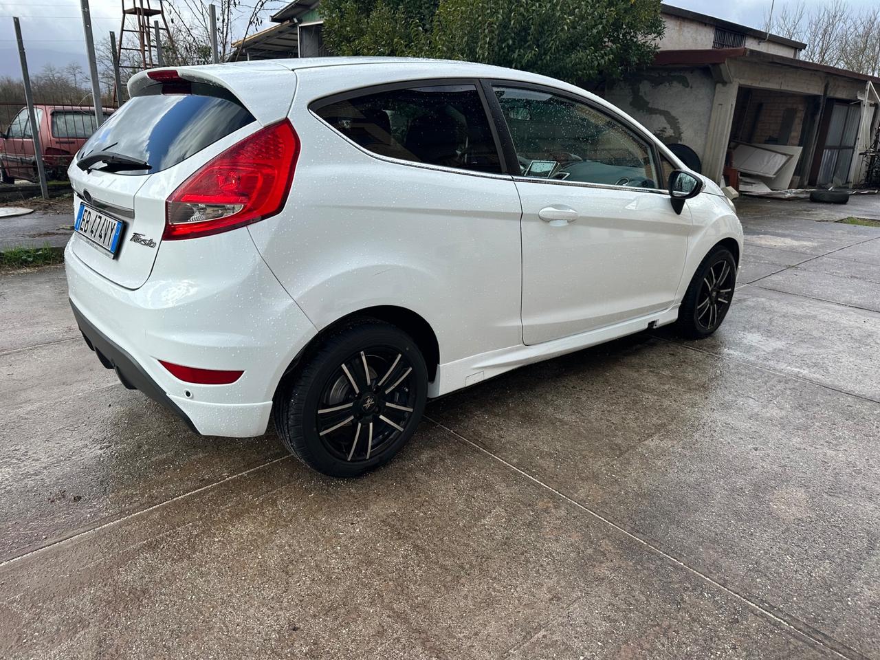 Ford Fiesta 1.6 TDCi 90CV