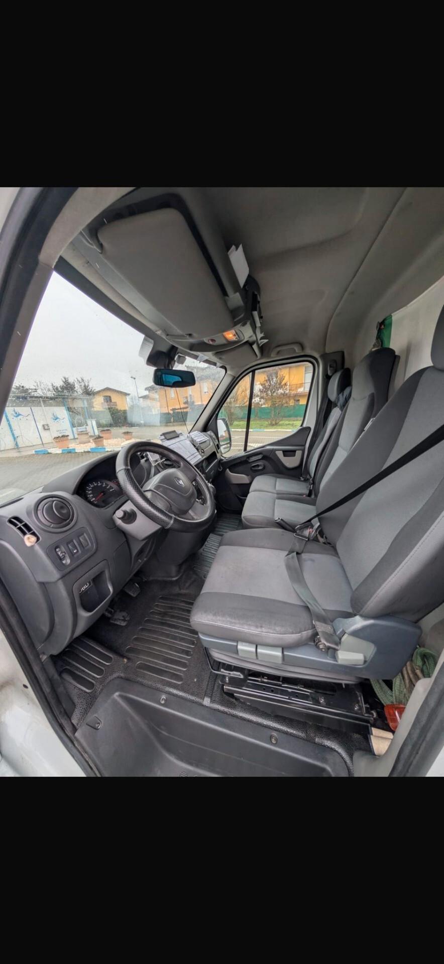 Renault Trucks Master 35 2.3 dCi isotermico Furgone Bi-Turbo