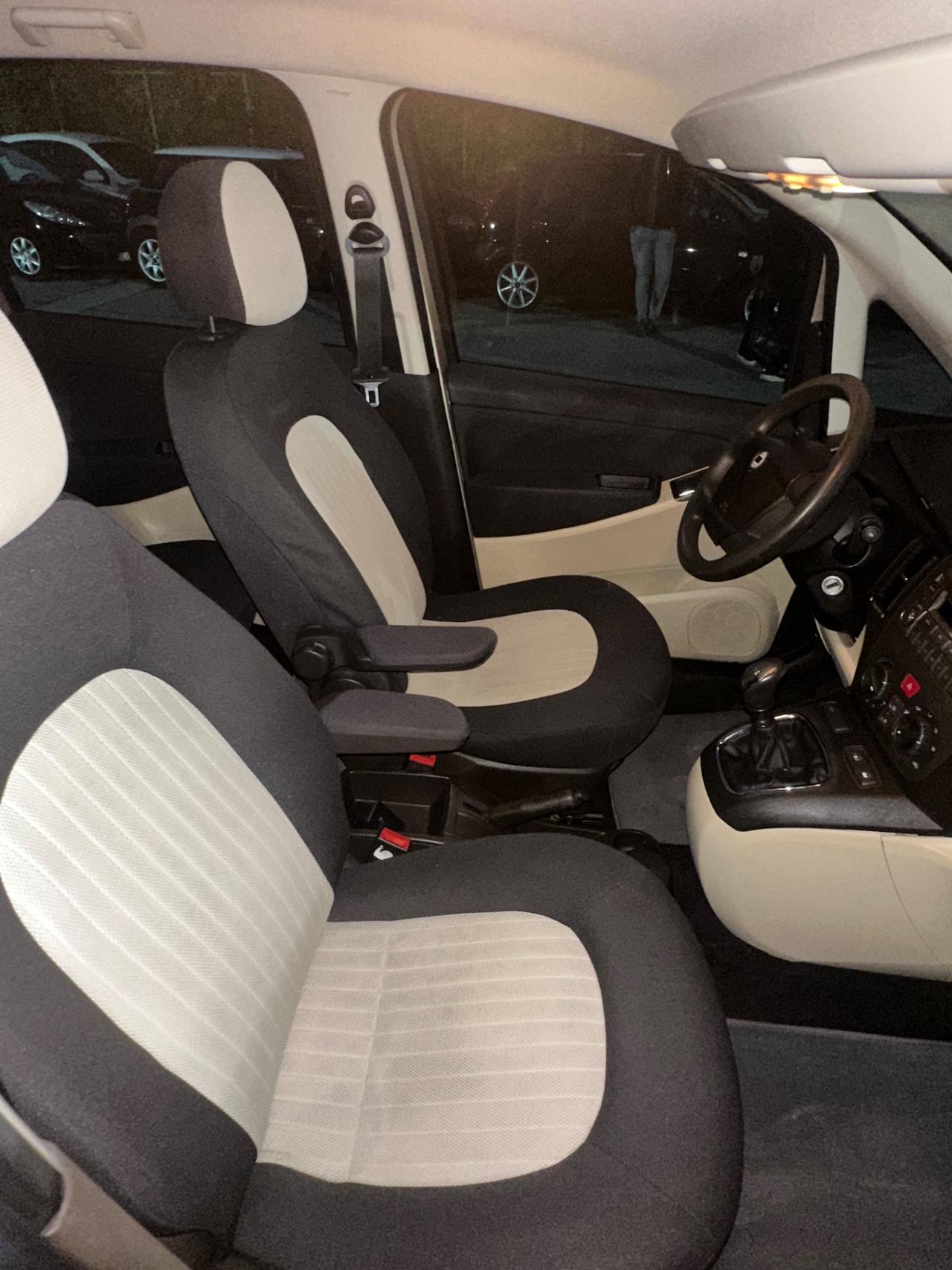 Lancia MUSA 1.4 16V Platino Plus