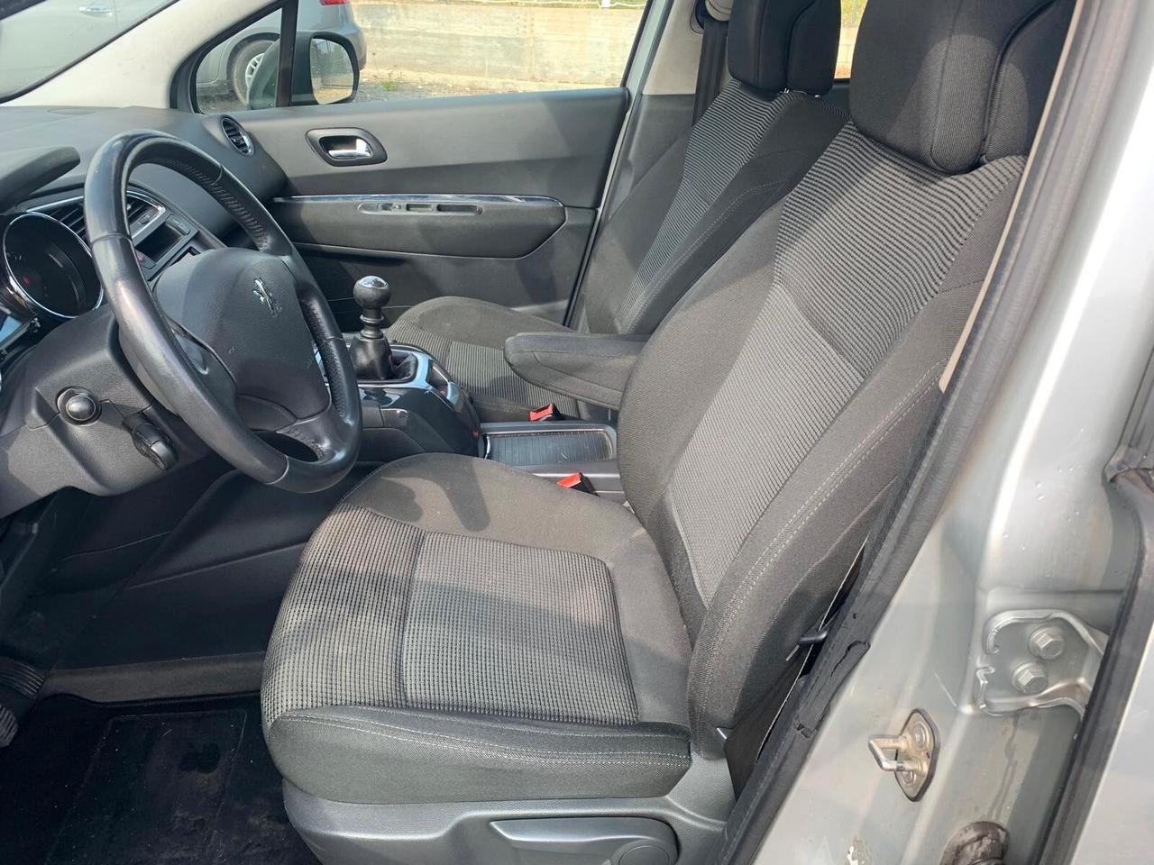 Peugeot 5008 1.6 HDi 112CV Premium